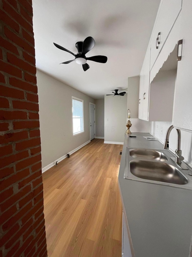 2851 Melva - Kitchen