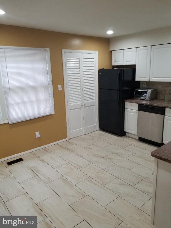 8 Felter Place, Willingboro, NJ 08046 - photo 5