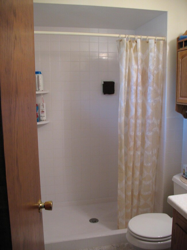 1803 20th Ave S, Grand Forks, ND 58201 - photo 7