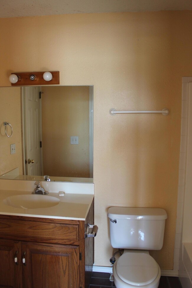 2 bedrm unit master bath.jpg