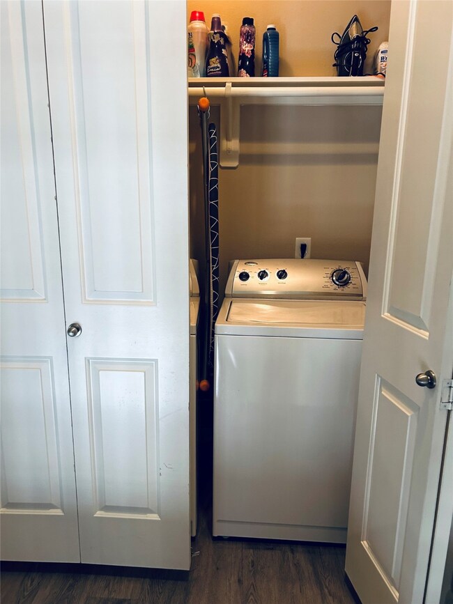 1049 W 22nd St unit H, Houston, TX 77008 - photo 7