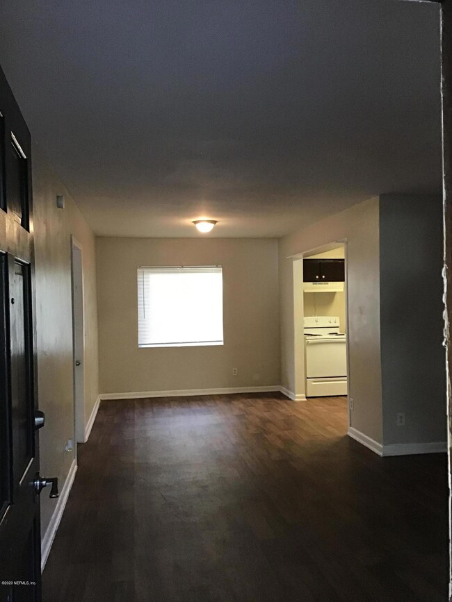 7542 Strato Rd, Jacksonville, FL 32210 - photo 7