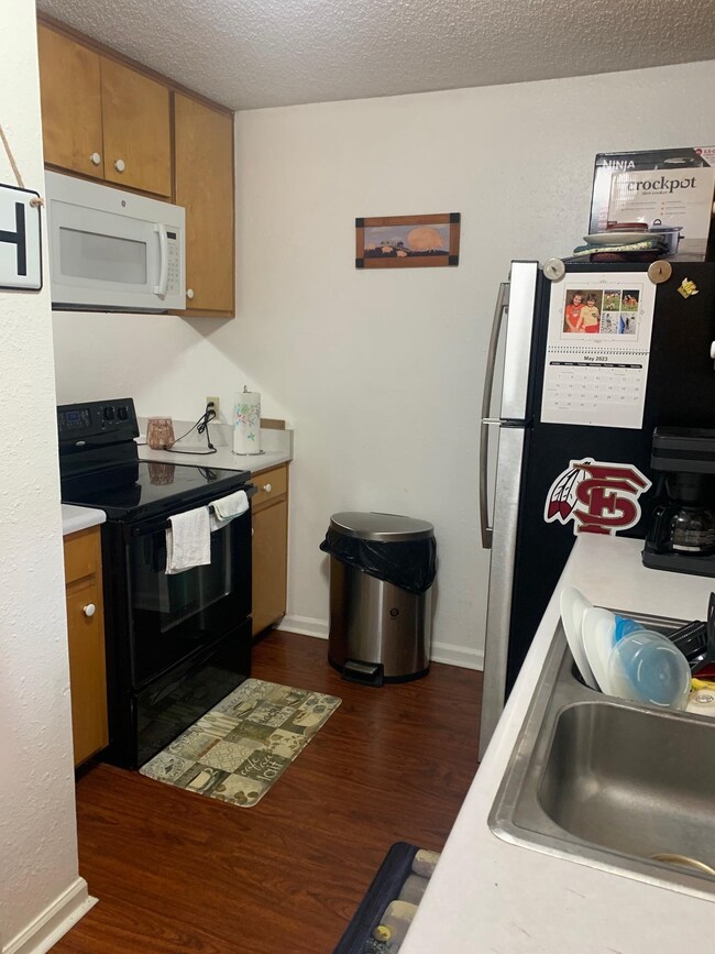 481 Emmett Whaley Rd unit II, Crawfordville, FL 32327 - photo 5