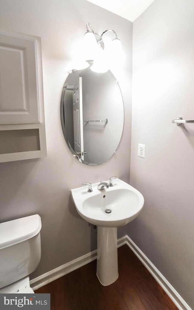 44056 Delphinium Dr, California, MD 20619 - photo 6