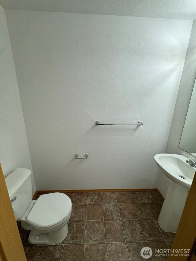 1187 Griggs St unit 1187, Dupont, WA 98327 - photo 6