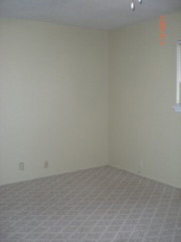 1120 N King St unit 103, Seguin, TX 78155 - photo 4