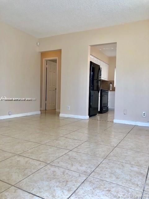 1064 SW 2nd St unit 1, Hallandale Beach, FL 33009 - photo 7