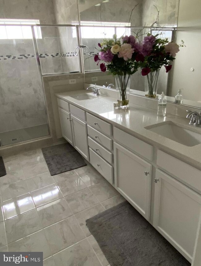 24426 Moon Glade Ct, Aldie, VA 20105 - photo 4