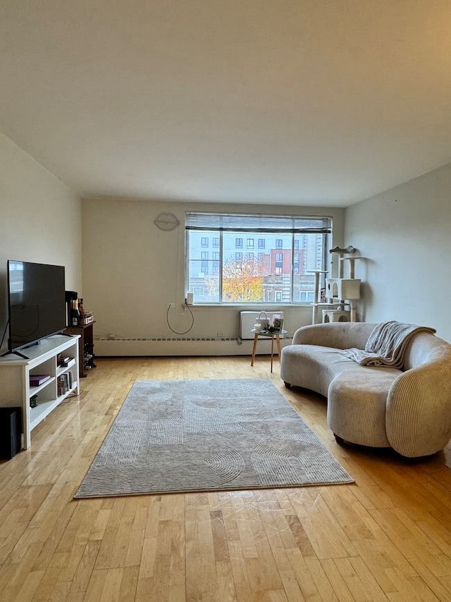 201 S Maple Ave unit 411, Oak Park, IL 60302 - photo 6