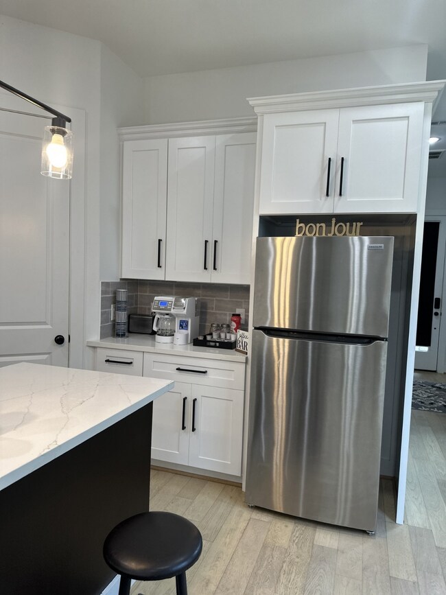 1711 Ruth St unit C, Houston, TX 77004 - photo 3