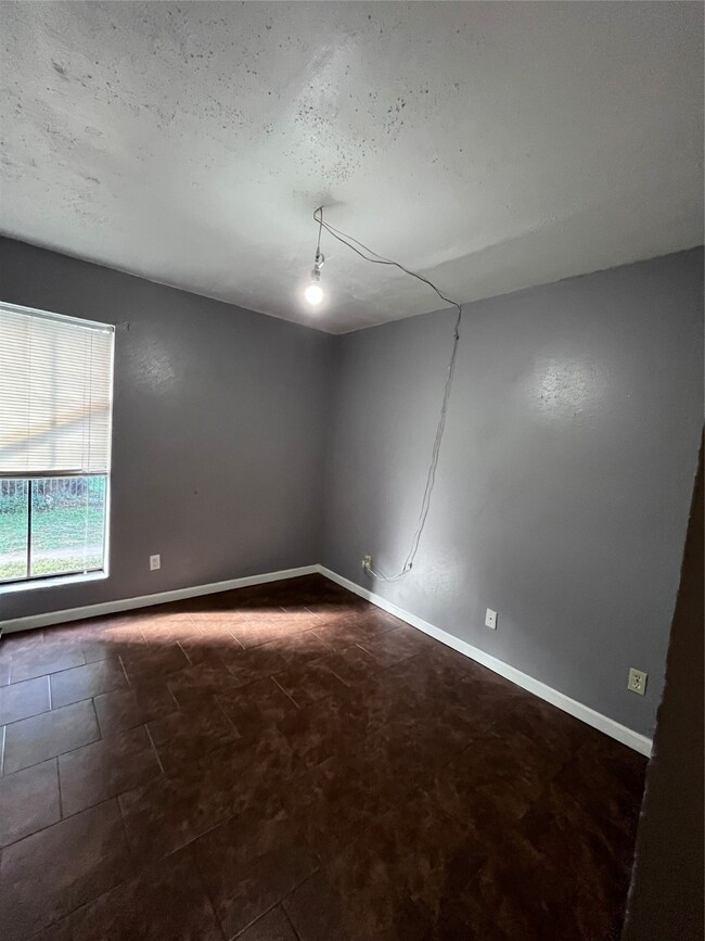 Secondary bedroom