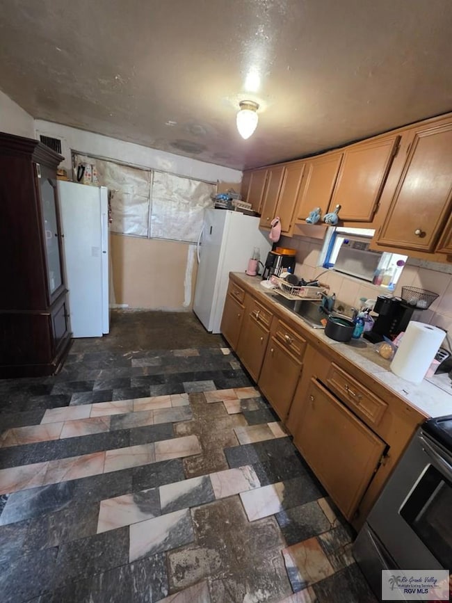 707 Jo Ann Ln, Brownsville, TX 78520 - photo 5