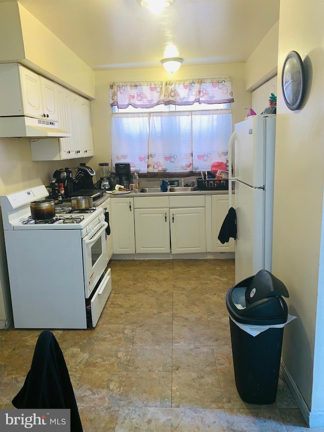 211 44th St NE, Washington, DC 20019 - photo 5