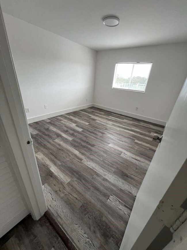 unlisted-address, Hollywood, FL 33021 - photo 3