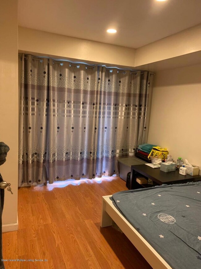 96 N Railroad Ave, Staten Island, NY 10304 - photo 6