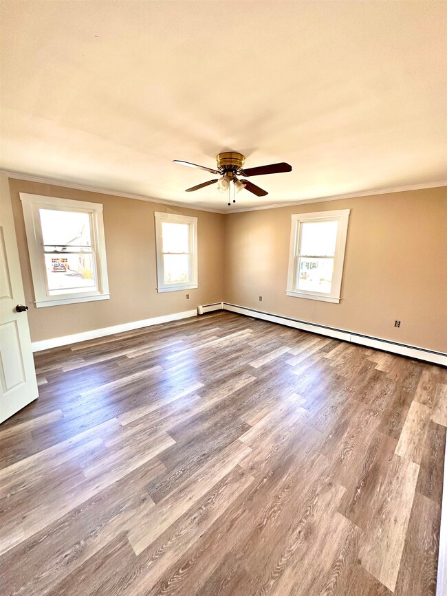 16 Walnut St, Somersworth, NH 03878 - photo 7