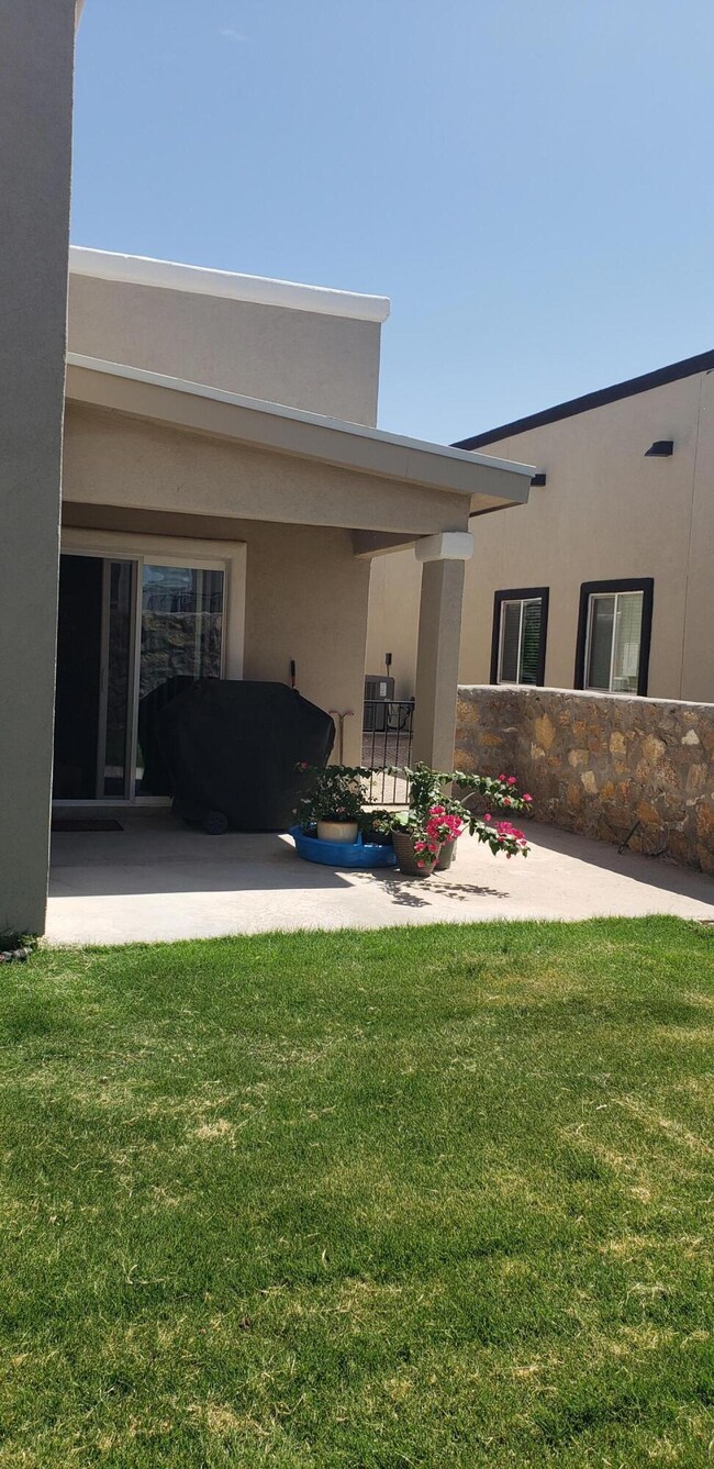13573 Tynemouth St, El Paso, TX 79928 - photo 3