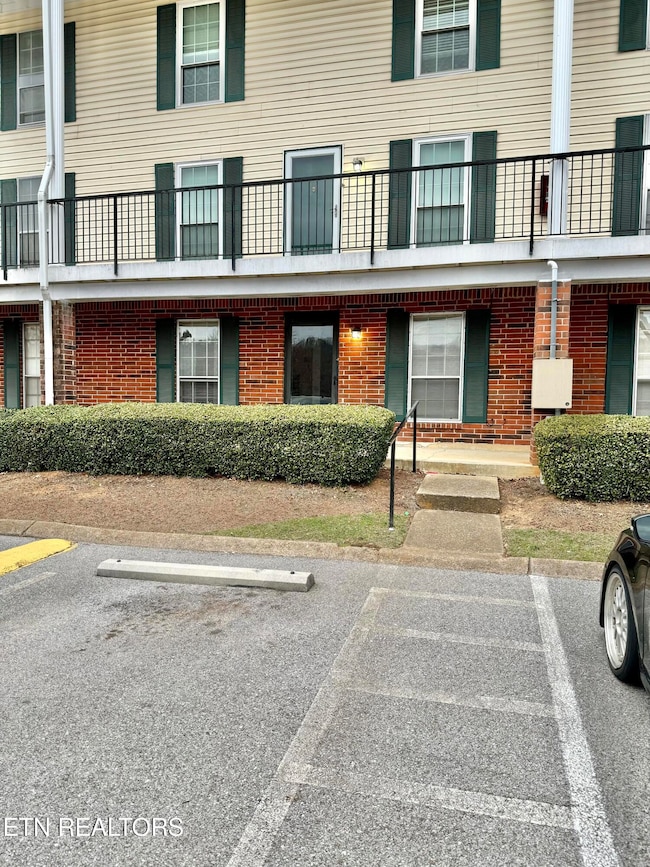 2- APT Door