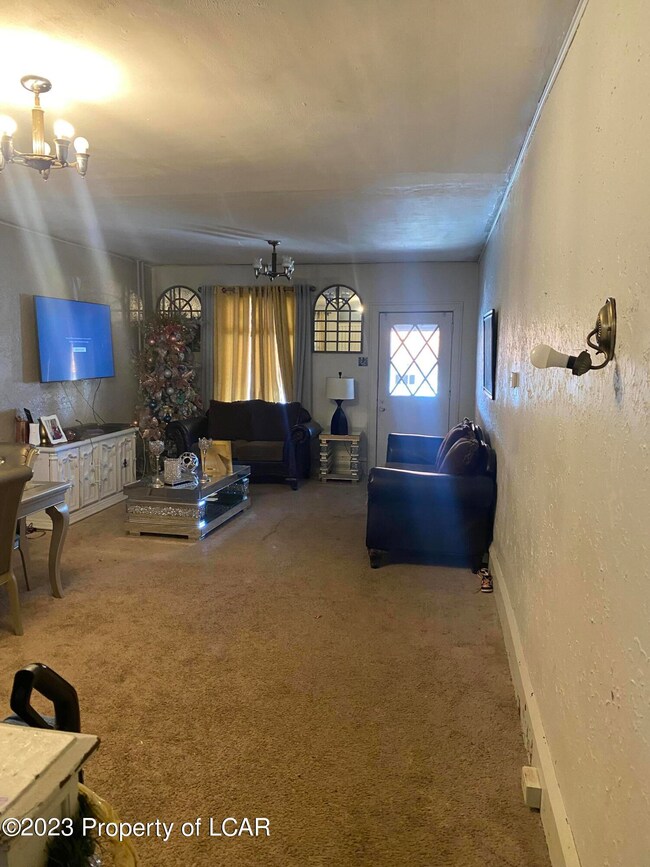 925 W Diamond Ave, Hazleton, PA 18201 - photo 2