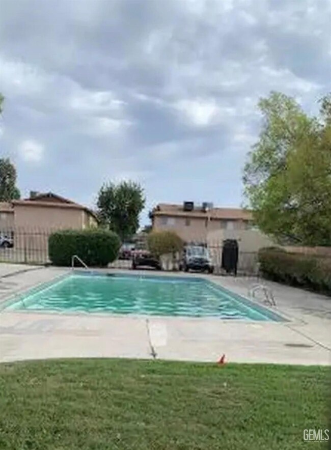 3609 Sampson Ct unit C, Bakersfield, CA 93309 - photo 3