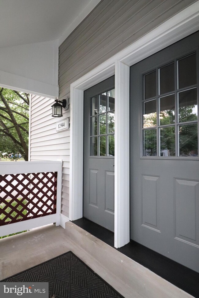 12944B Grays Pointe Rd, Fairfax, VA 22033 - photo 5