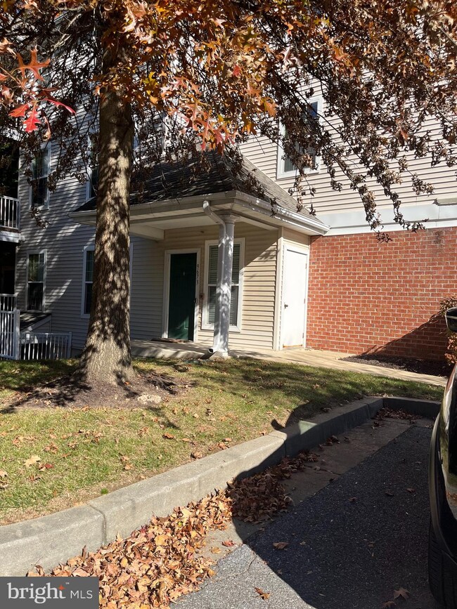 9673 Devedente Dr unit 201, Owings Mills, MD 21117 - photo 4