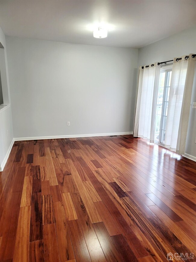 187 Sunshine Dr, Piscataway, NJ 08854 - photo 5