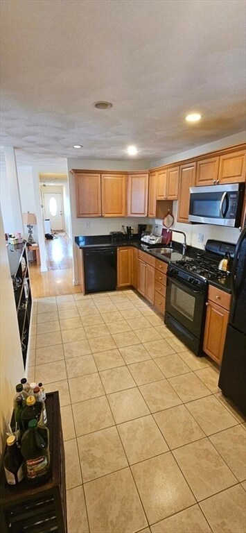 47 Tufts St unit 4, Somerville, MA 02145 - photo 3
