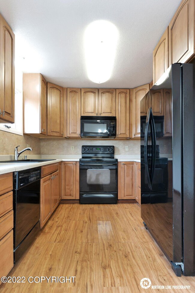 Kitchen_Dining_2