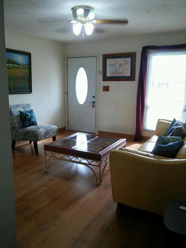 Living Room Area Pix#1