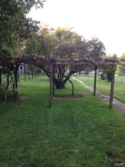 610 Penn St, Bath, PA 18014 - photo 5