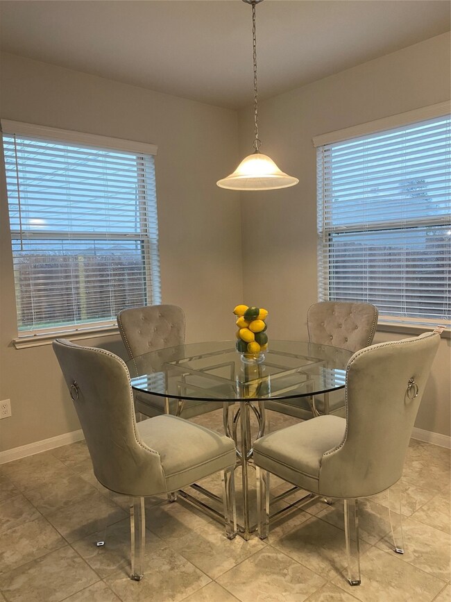 11151 Sun River Falls Dr, Humble, TX 77396 - photo 4