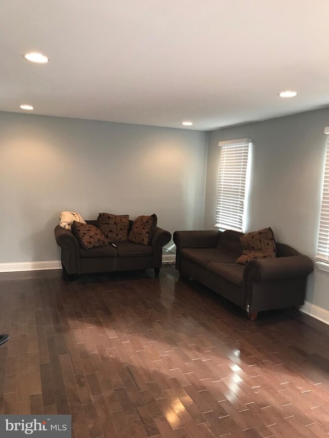 1516 Harford Square Dr, Edgewood, MD 21040 - photo 2