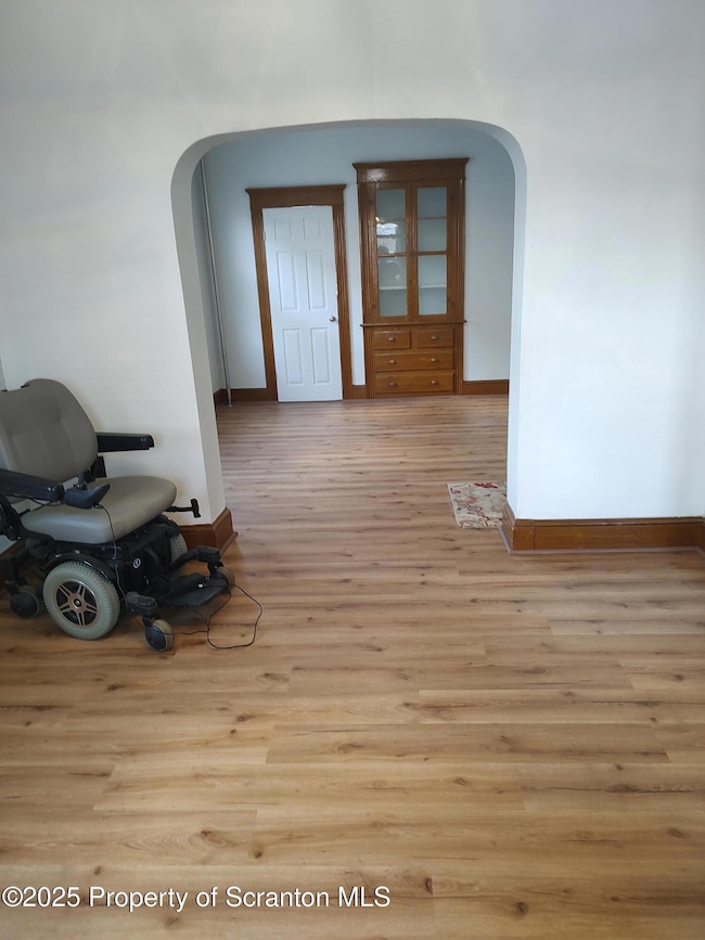 1023 Carmalt St, Scranton, PA 18519 - photo 6