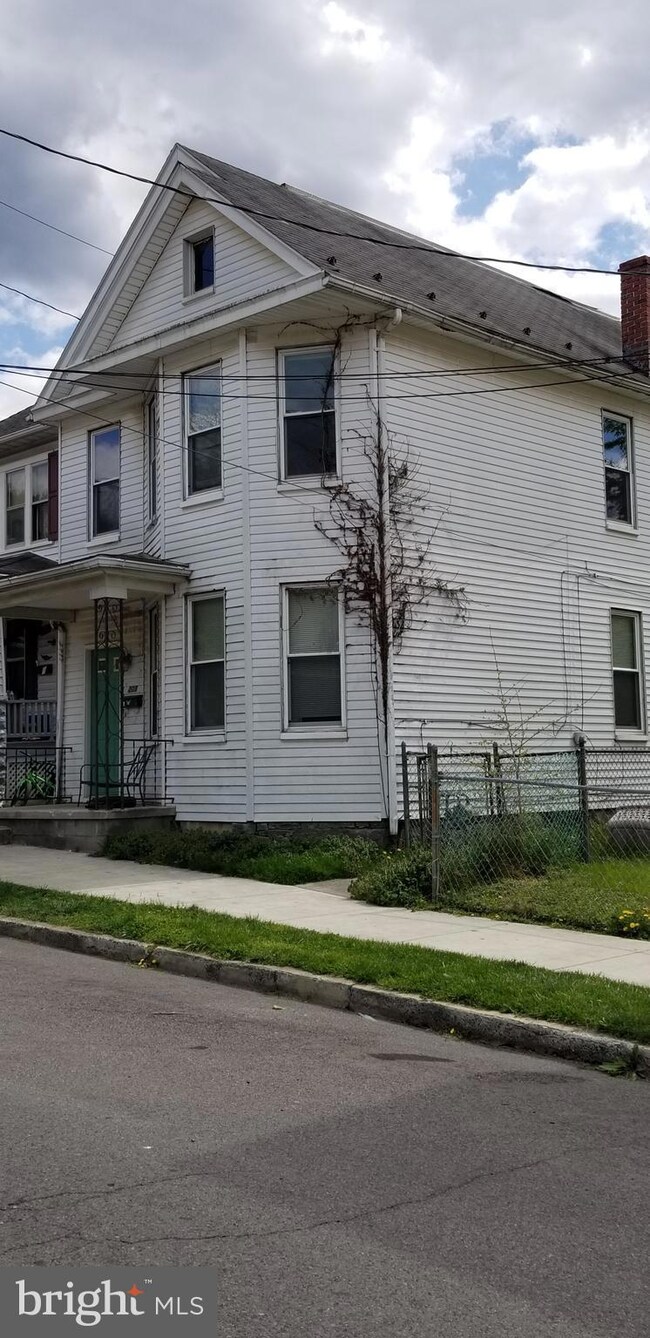 205 Spring St, Cumberland, MD 21502 - photo 3