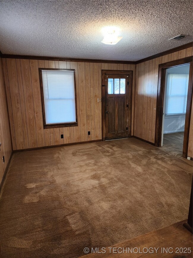 611 N 7th Ave, Madill, OK 73446 - photo 4