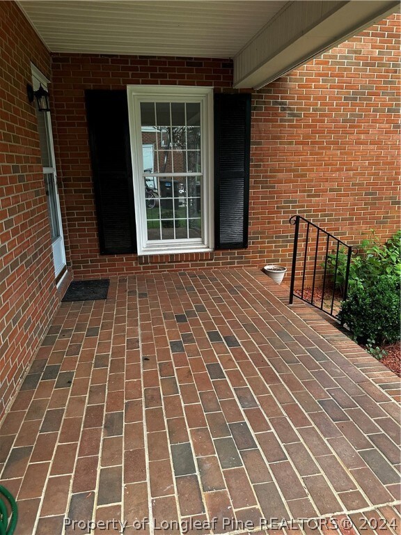 330 Colinwood Dr, Fayetteville, NC 28303 - photo 2