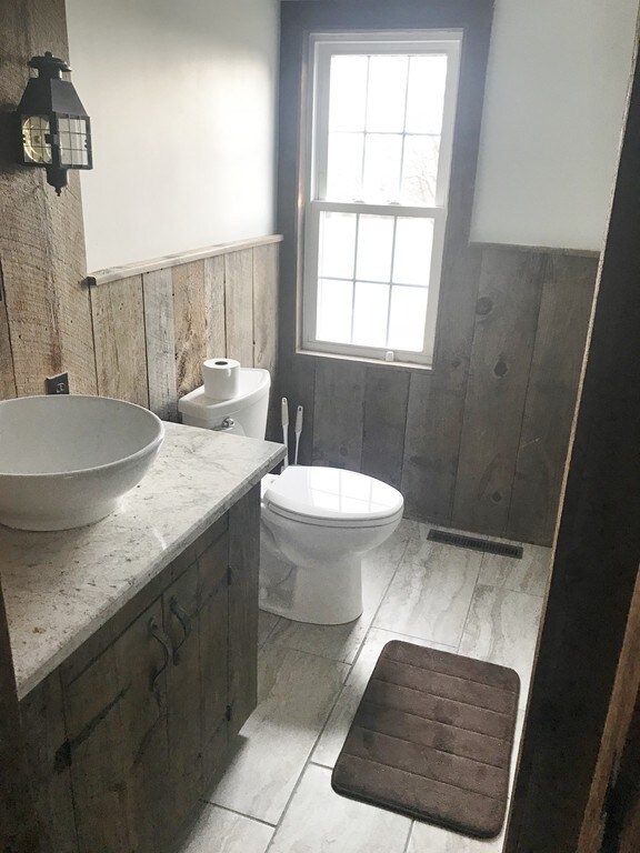 3 Emerson Ave, Hampstead, NH 03841 - photo 4