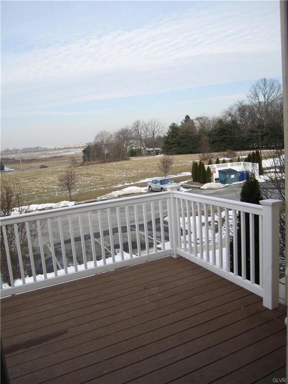 1961 Cabernet Place unit B, Easton, PA 18045 - photo 6