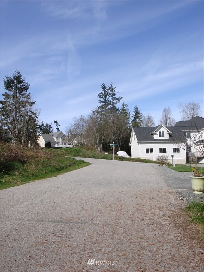 Standing at the end of the cul-de-sac looking down Panaview towards Bradshaw Drive.