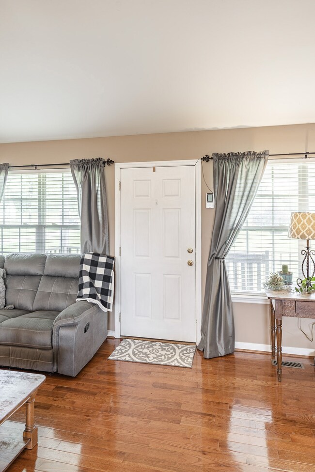 241 Pinkston Rd, Shelbyville, TN 37160 - photo 6