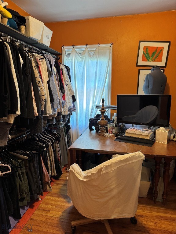 2nd bedroom upstairs with closet