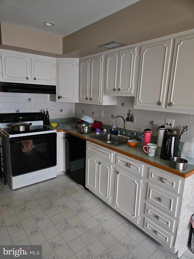 4 Waverly Rd, Cherry Hill, NJ 08003 - photo 7