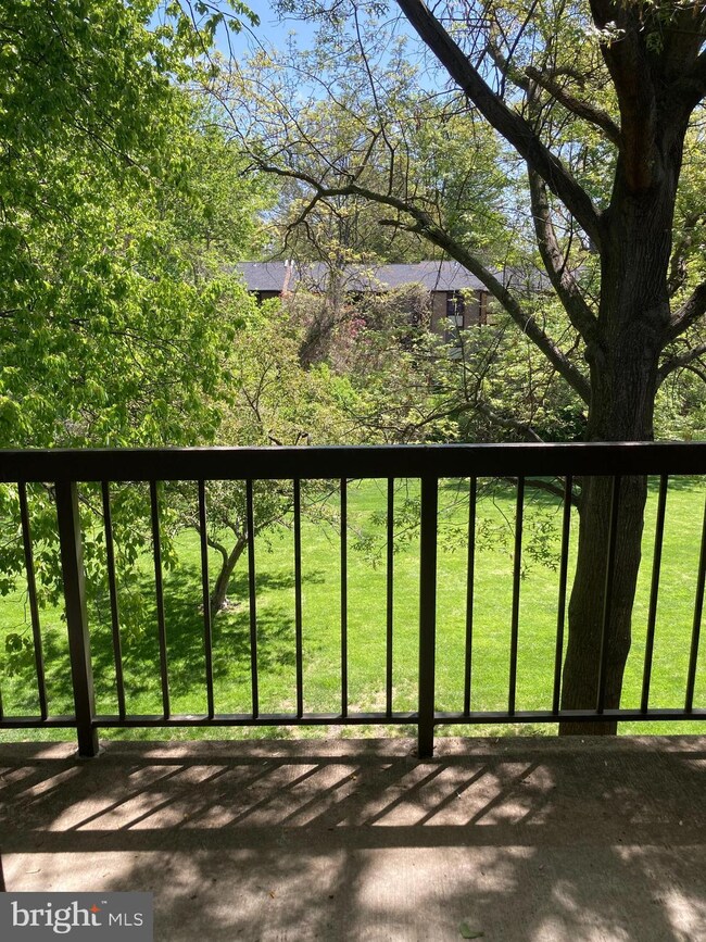 3103 Buccaneer Ct unit 202, Fairfax, VA 22031 - photo 7