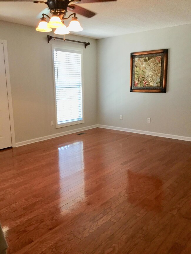 632 Meadowlark Dr, Shelbyville, TN 37160 - photo 4