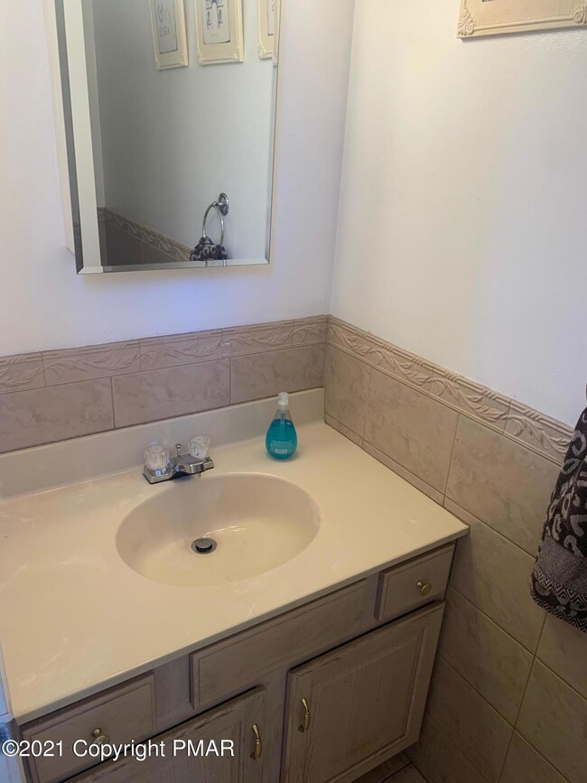 258 Spicebush Dr, East Stroudsburg, PA 18301 - photo 6