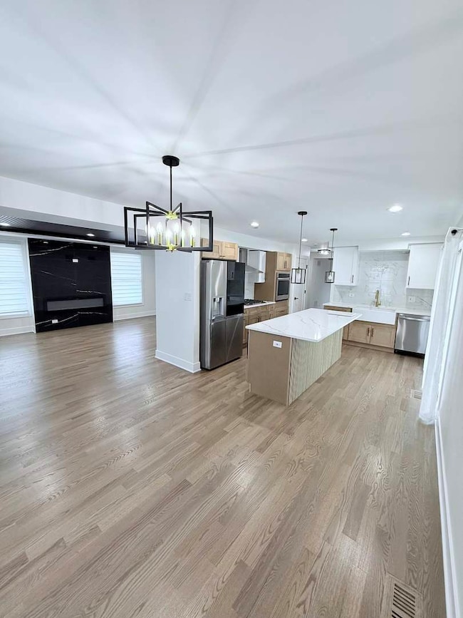 1581 Groton Ln, Wheaton, IL 60189 - photo 5