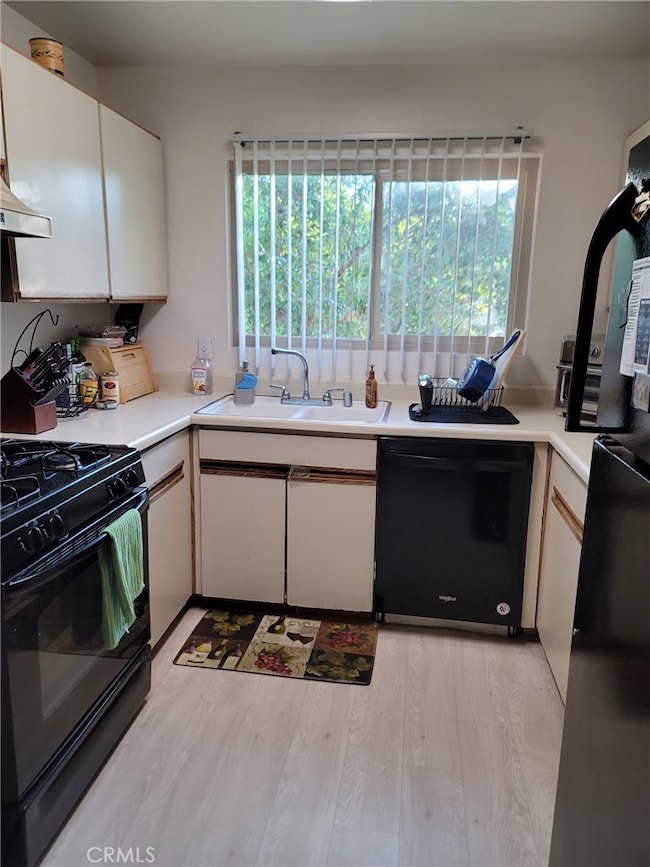 2410 N Towne Ave unit 37, Pomona, CA 91767 - photo 3