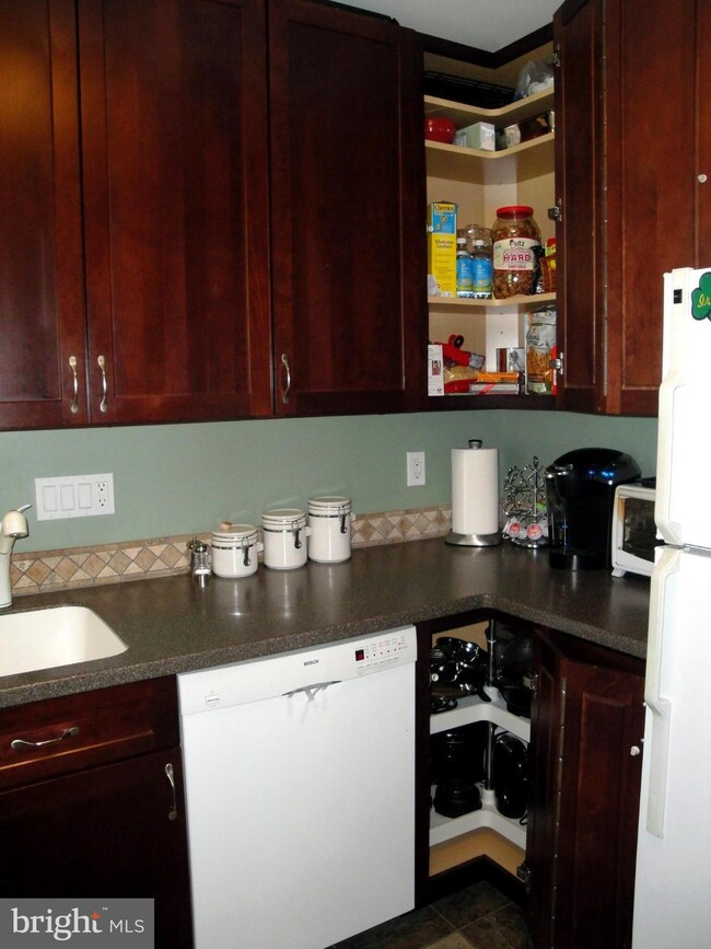 2601 16th St S unit 618, Arlington, VA 22204 - photo 7