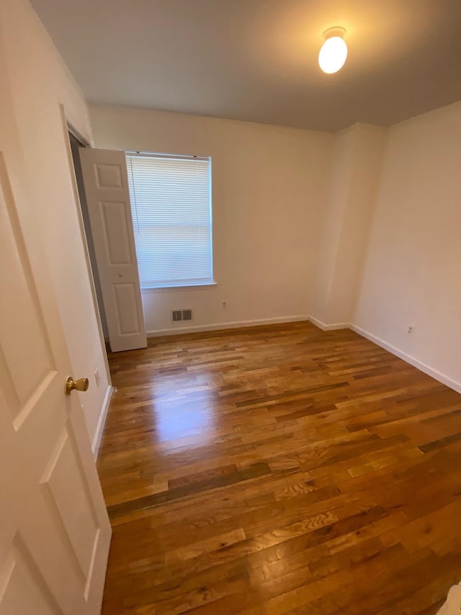225 Belvidere Ave unit 2, Jersey City, NJ 07306 - photo 3